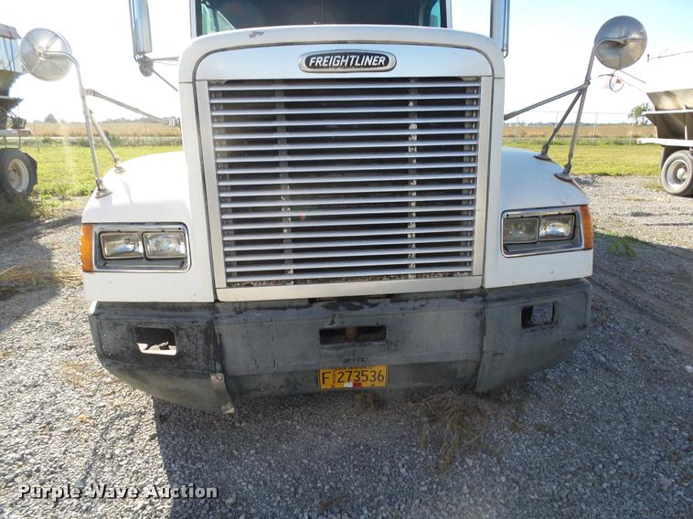 image for item K1115 1999 Freightliner FLD12064T tender truck