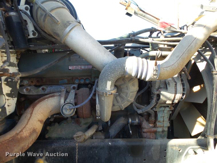 image for item K1115 1999 Freightliner FLD12064T tender truck