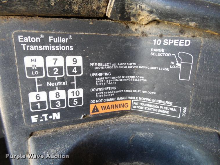 image for item K1115 1999 Freightliner FLD12064T tender truck