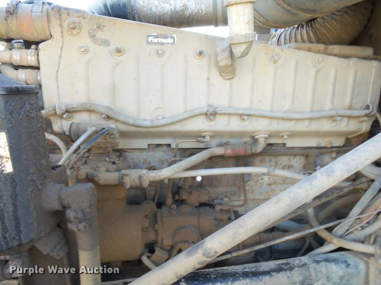 image for item K1117 1988 Freightliner FLC12064T tender truck