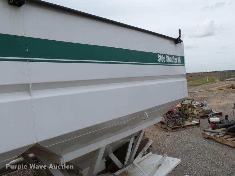 image for item K3008 Willmar Side Shooter 16 double hopper bed