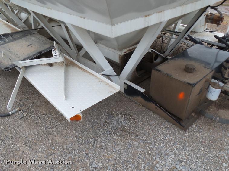 image for item K3008 Willmar Side Shooter 16 double hopper bed