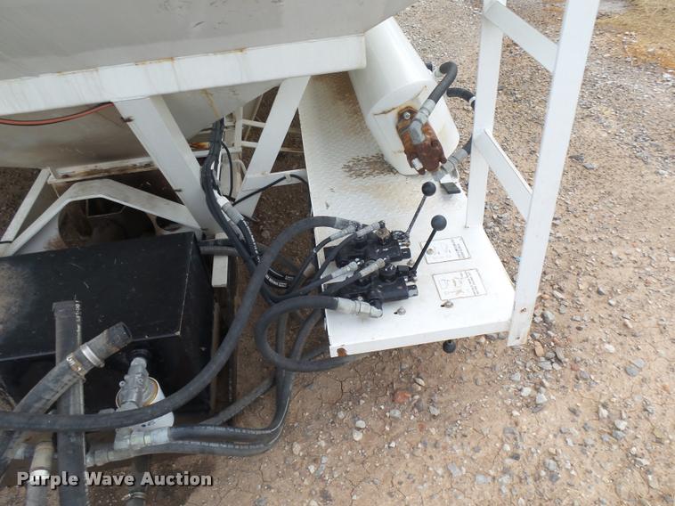 image for item K3008 Willmar Side Shooter 16 double hopper bed