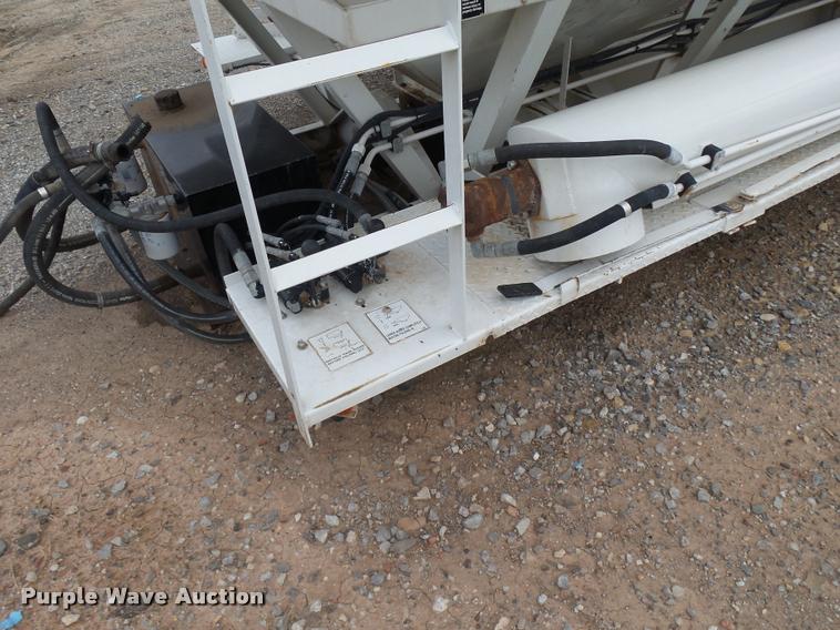 image for item K3008 Willmar Side Shooter 16 double hopper bed