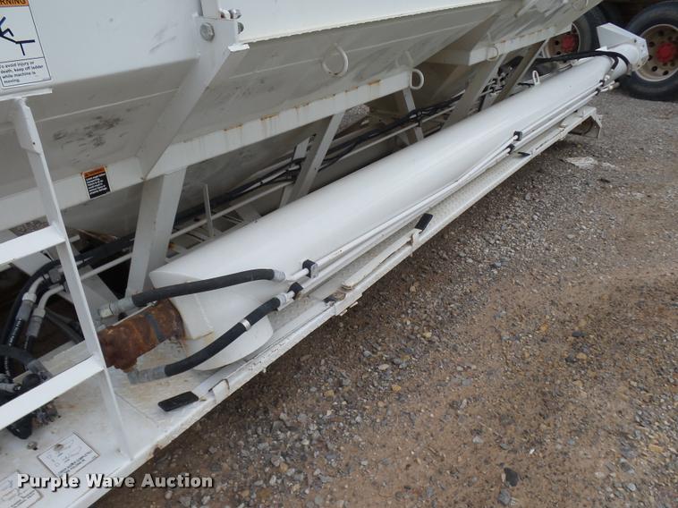 image for item K3008 Willmar Side Shooter 16 double hopper bed