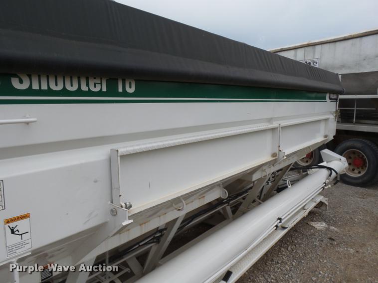 image for item K3008 Willmar Side Shooter 16 double hopper bed