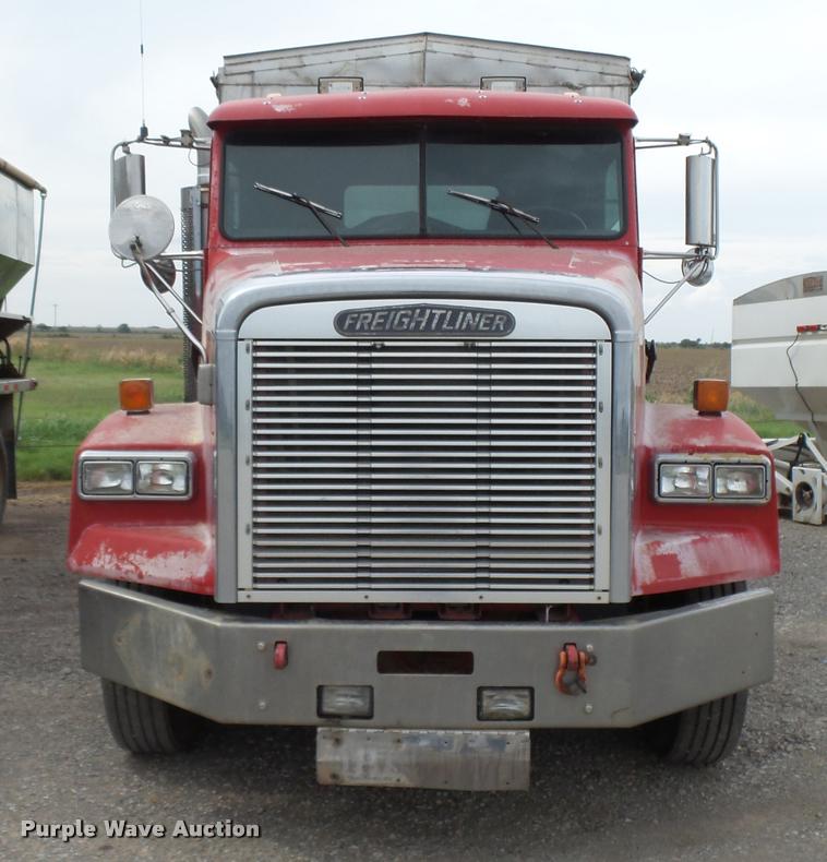 image for item K3009 1994 Freightliner FLD112SD fertilizer delivery truck