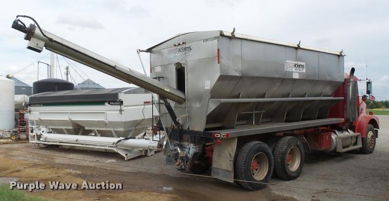 image for item K3009 1994 Freightliner FLD112SD fertilizer delivery truck