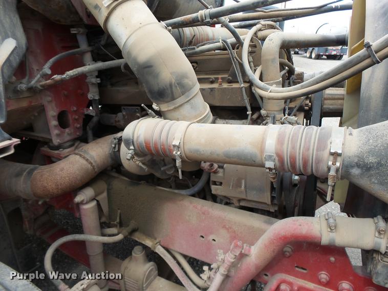 image for item K3009 1994 Freightliner FLD112SD fertilizer delivery truck