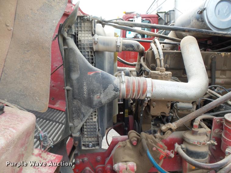 image for item K3009 1994 Freightliner FLD112SD fertilizer delivery truck