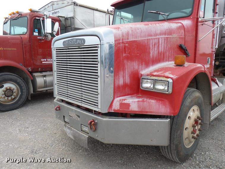 image for item K3009 1994 Freightliner FLD112SD fertilizer delivery truck