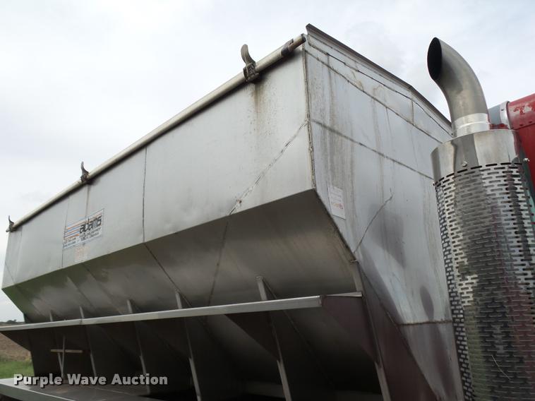 image for item K3009 1994 Freightliner FLD112SD fertilizer delivery truck