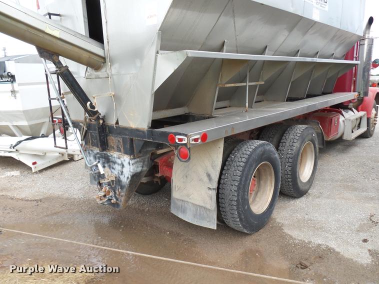 image for item K3009 1994 Freightliner FLD112SD fertilizer delivery truck