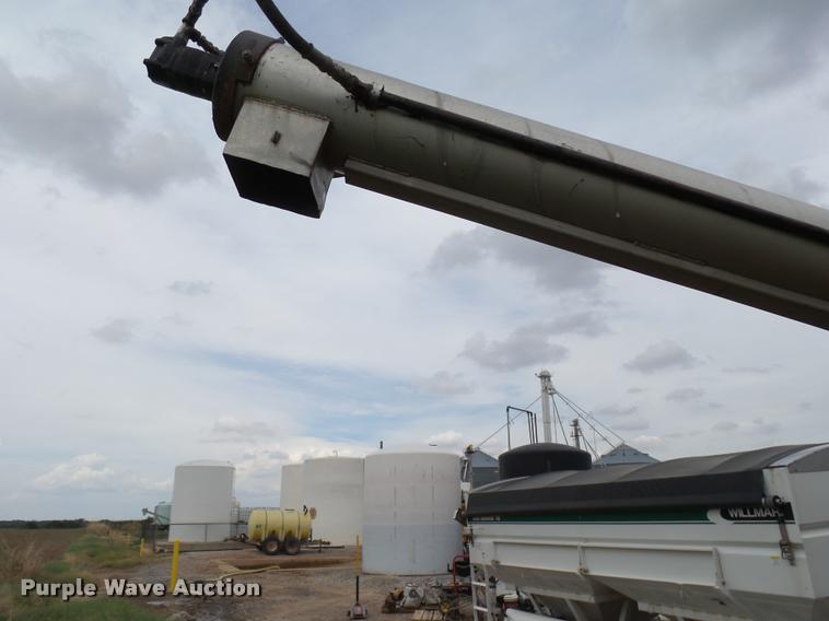 image for item K3009 1994 Freightliner FLD112SD fertilizer delivery truck