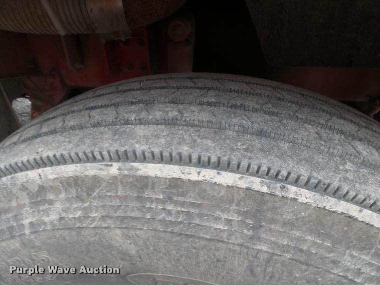 image for item K3009 1994 Freightliner FLD112SD fertilizer delivery truck