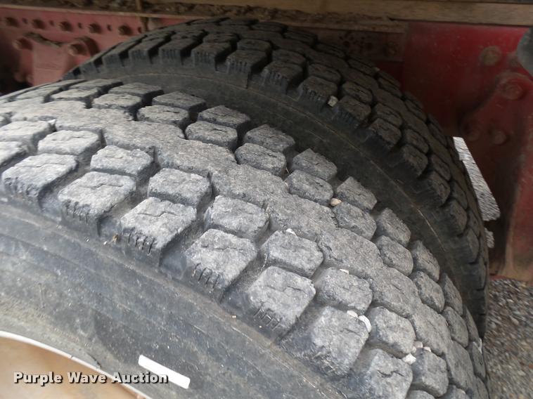 image for item K3009 1994 Freightliner FLD112SD fertilizer delivery truck