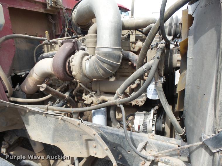 image for item K3010 1990 International 9300 fertilizer delivery truck