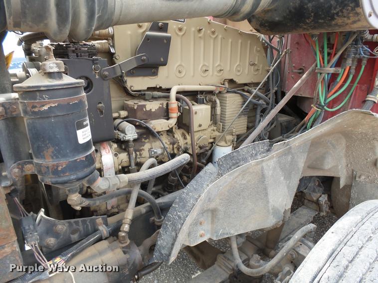 image for item K3010 1990 International 9300 fertilizer delivery truck