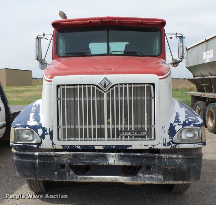 image for item K3011 1999 International 9100 semi truck