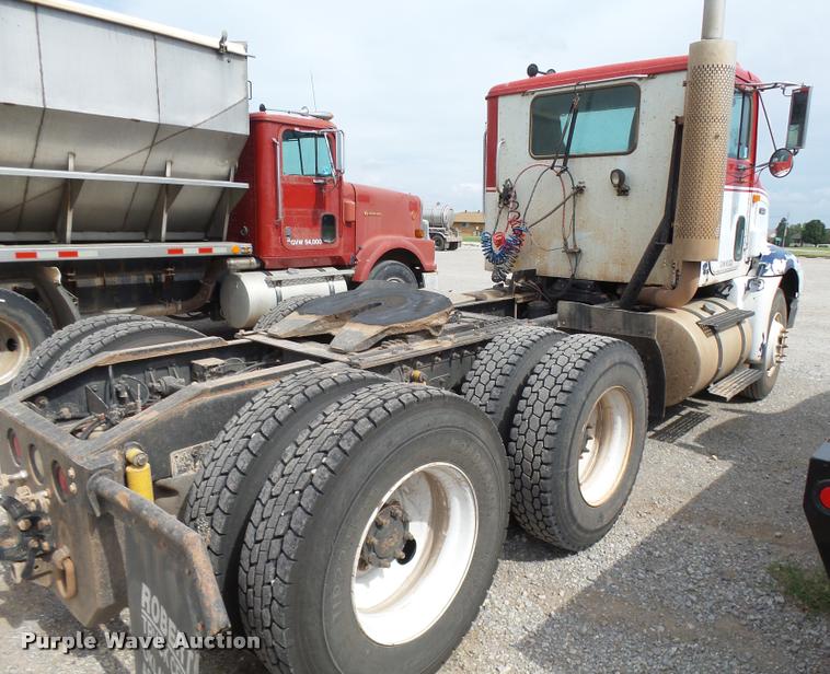 image for item K3011 1999 International 9100 semi truck