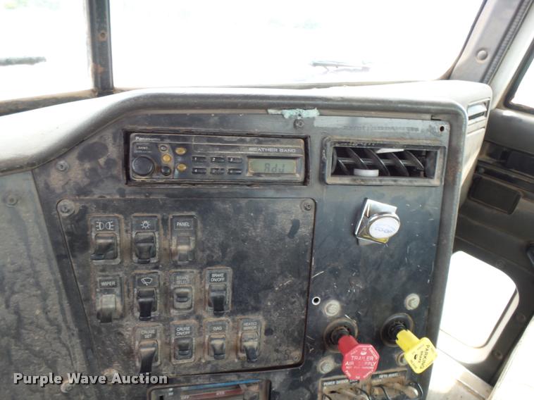 image for item K3011 1999 International 9100 semi truck