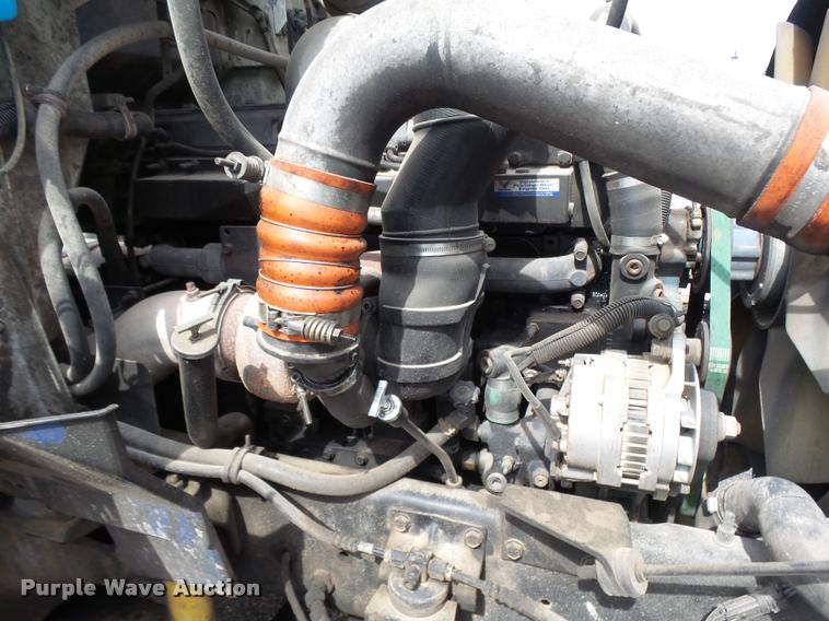 image for item K3011 1999 International 9100 semi truck