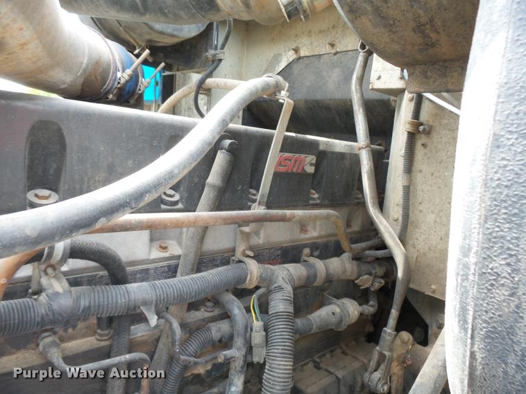 image for item K3011 1999 International 9100 semi truck