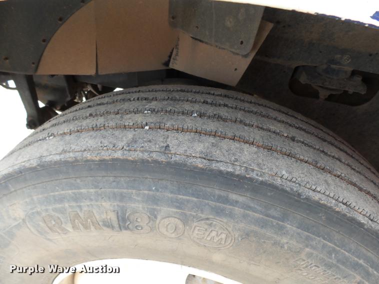 image for item K3011 1999 International 9100 semi truck