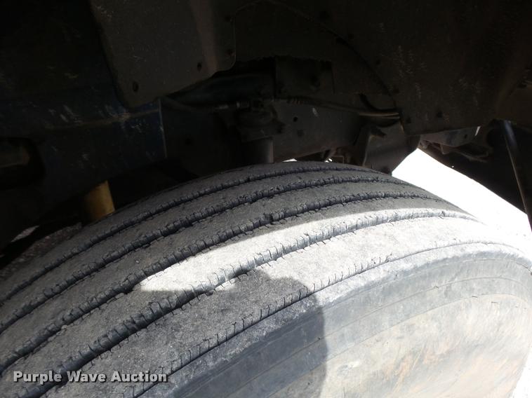 image for item K3011 1999 International 9100 semi truck