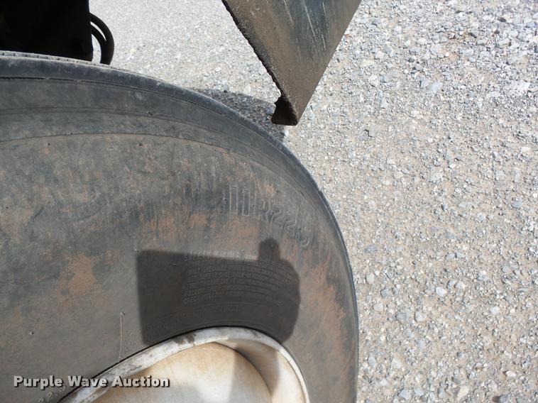 image for item K3011 1999 International 9100 semi truck