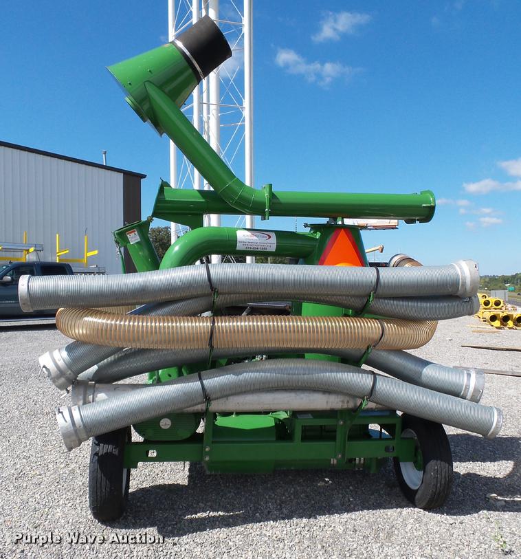 image for item K3468 2014 Walinga 7614 Grain-Vac vacuum