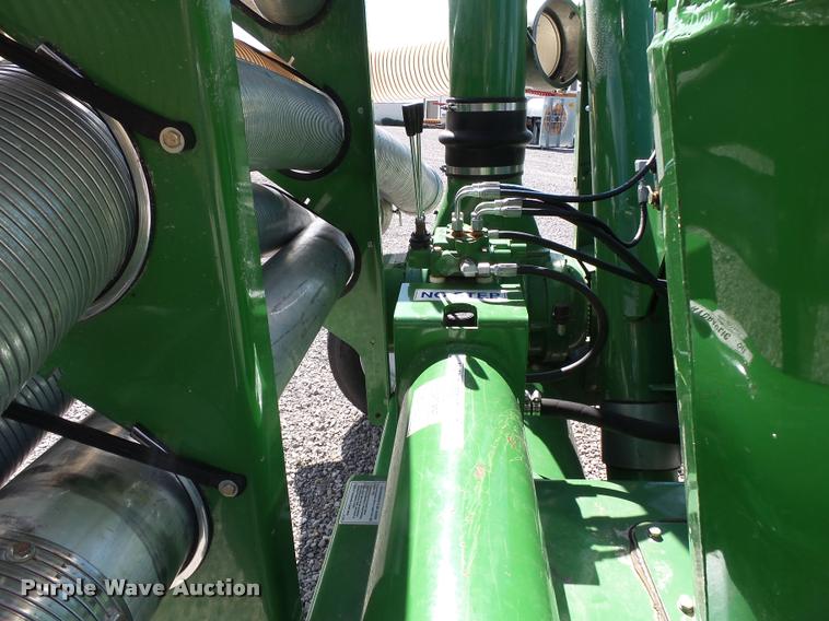 image for item K3468 2014 Walinga 7614 Grain-Vac vacuum