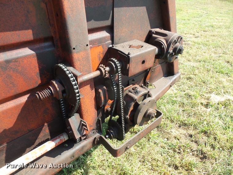 image for item K3704 Farm Hand F45A manure spreader