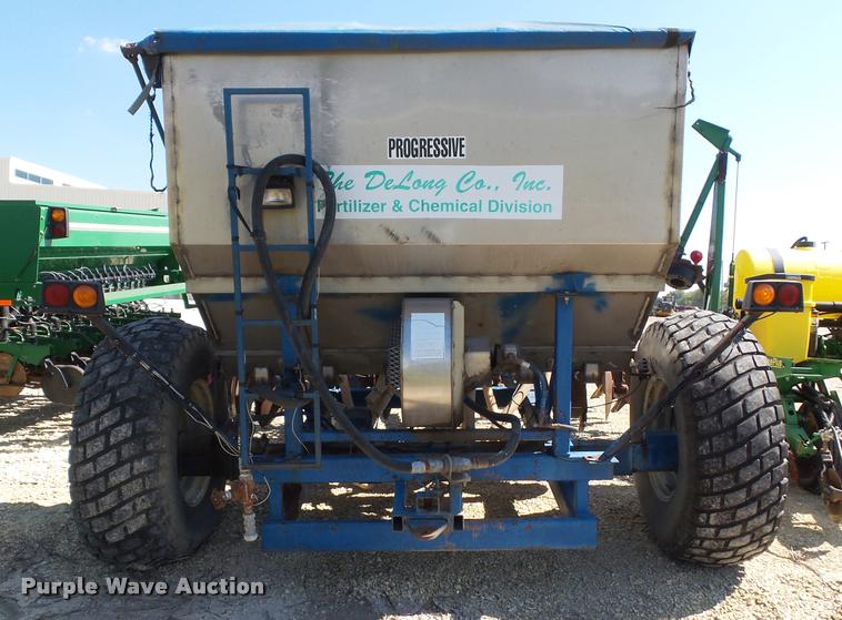 image for item K8201 Progressive 6200 12 row strip till