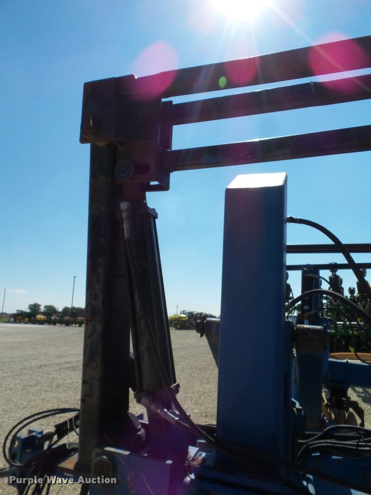 image for item K8201 Progressive 6200 12 row strip till