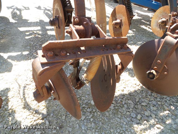 image for item K8201 Progressive 6200 12 row strip till