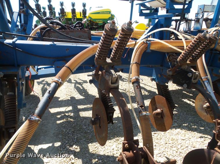 image for item K8201 Progressive 6200 12 row strip till