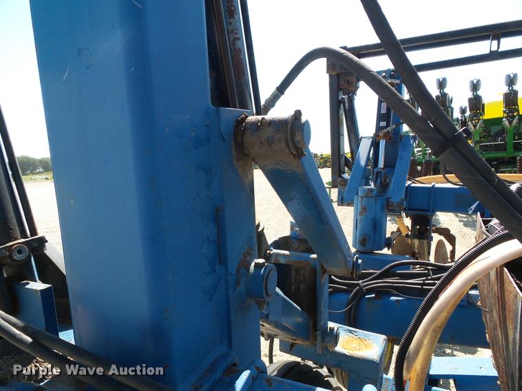 image for item K8201 Progressive 6200 12 row strip till