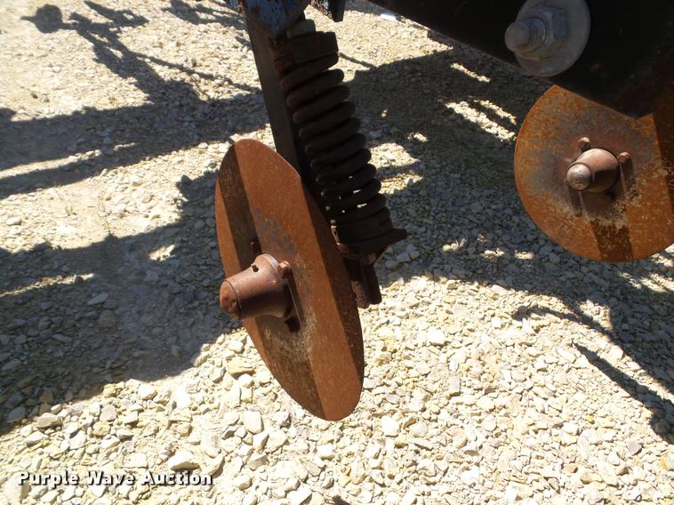 image for item K8201 Progressive 6200 12 row strip till