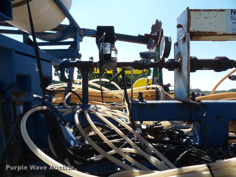 image for item K8201 Progressive 6200 12 row strip till