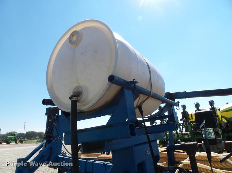 image for item K8201 Progressive 6200 12 row strip till