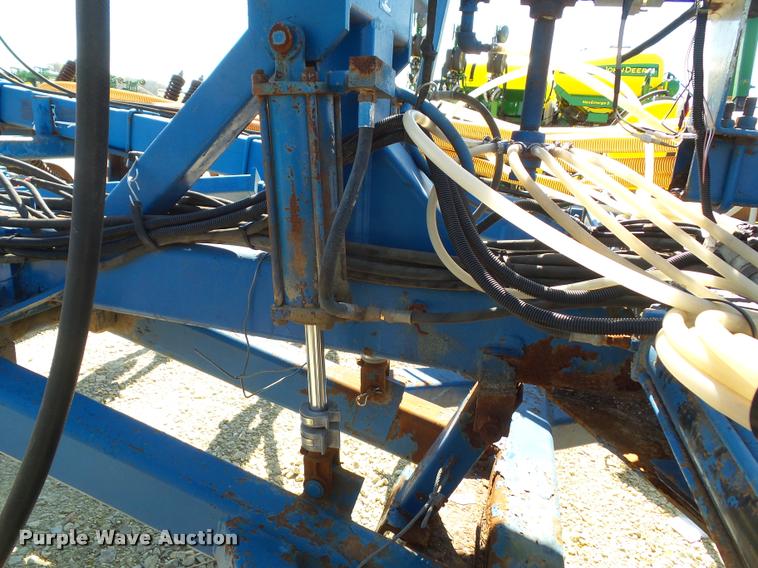 image for item K8201 Progressive 6200 12 row strip till