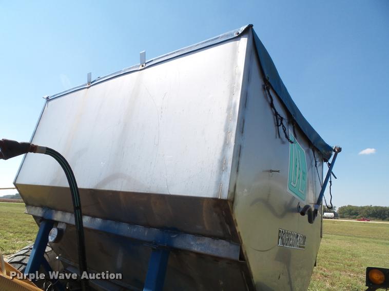 image for item K8201 Progressive 6200 12 row strip till