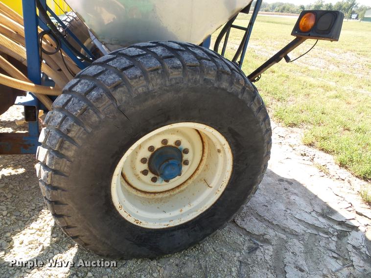 image for item K8201 Progressive 6200 12 row strip till