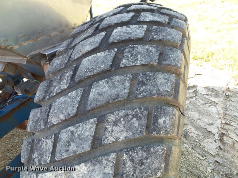 image for item K8201 Progressive 6200 12 row strip till