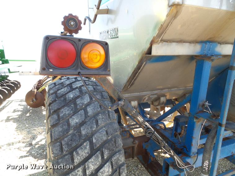 image for item K8201 Progressive 6200 12 row strip till