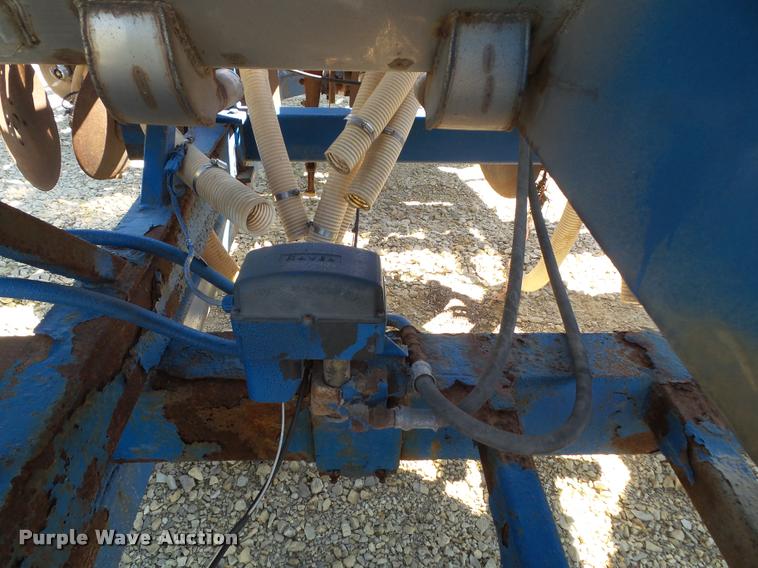 image for item K8201 Progressive 6200 12 row strip till