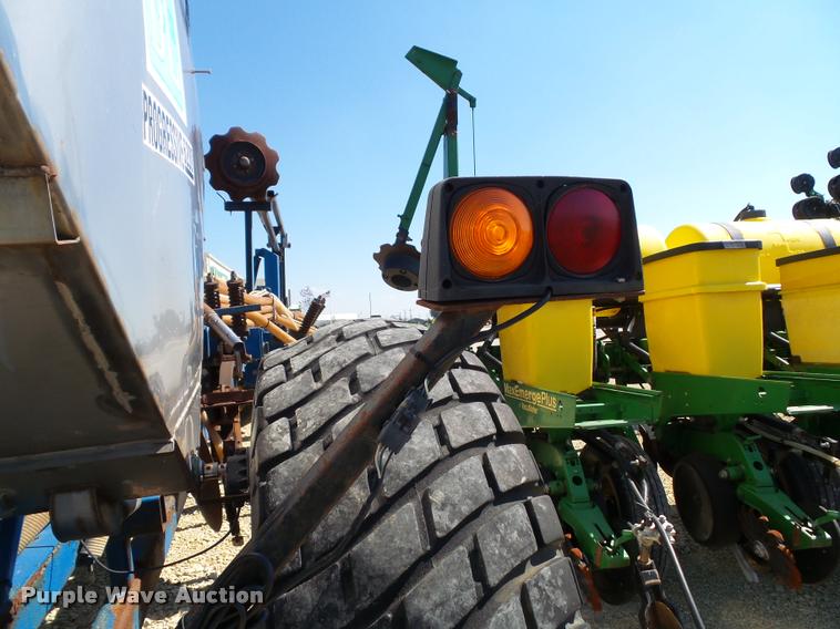 image for item K8201 Progressive 6200 12 row strip till