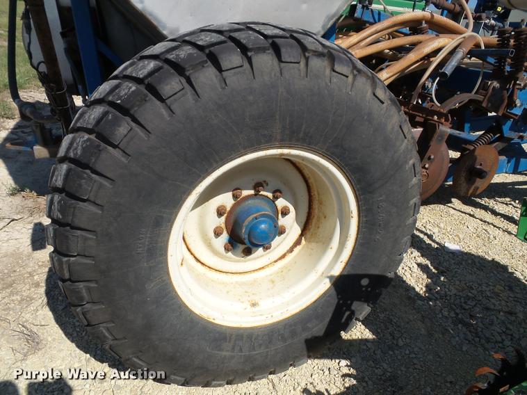 image for item K8201 Progressive 6200 12 row strip till