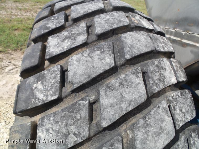 image for item K8201 Progressive 6200 12 row strip till